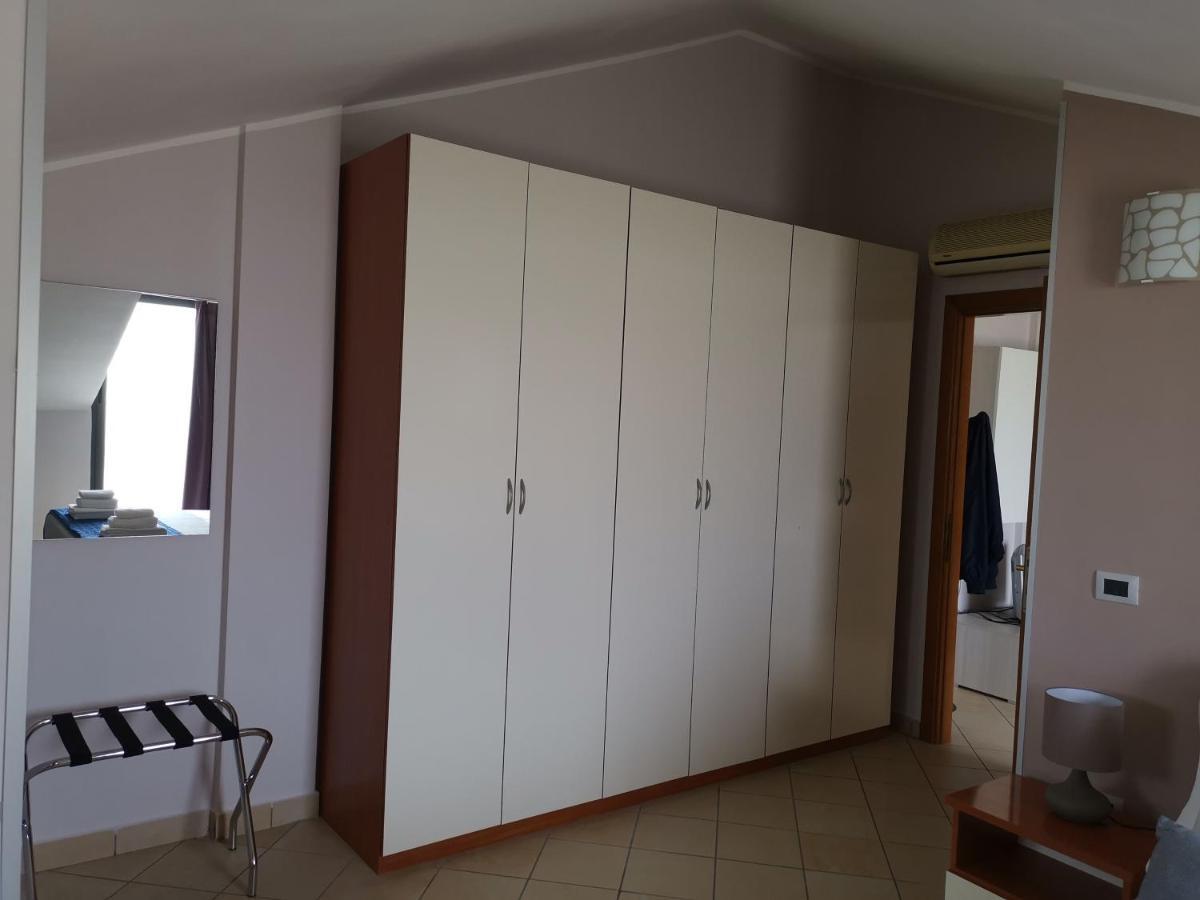 סנטה מריה קפואה וטרה B&B Louise מראה חיצוני תמונה