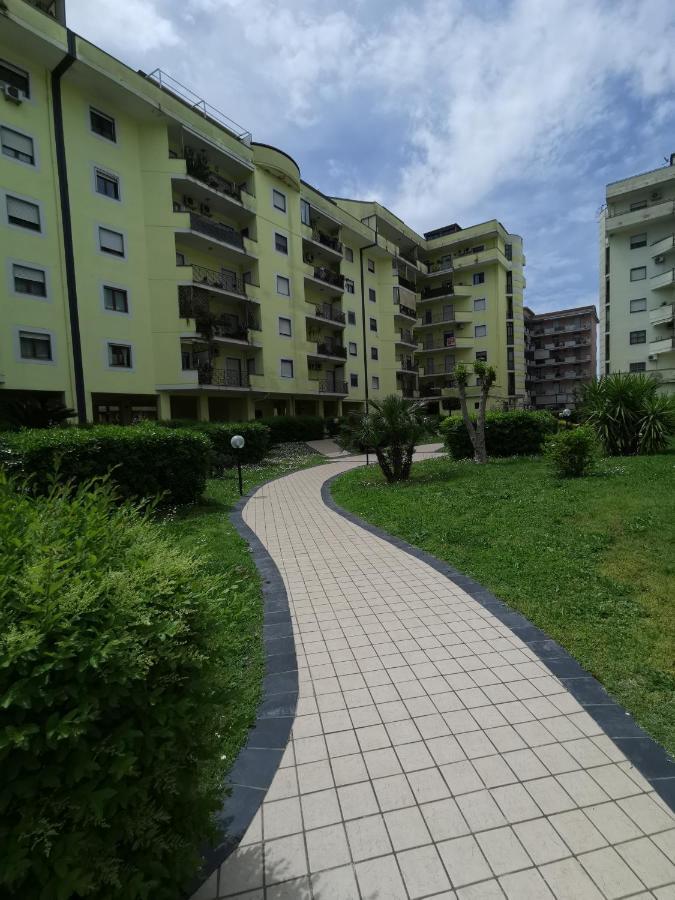 סנטה מריה קפואה וטרה B&B Louise מראה חיצוני תמונה