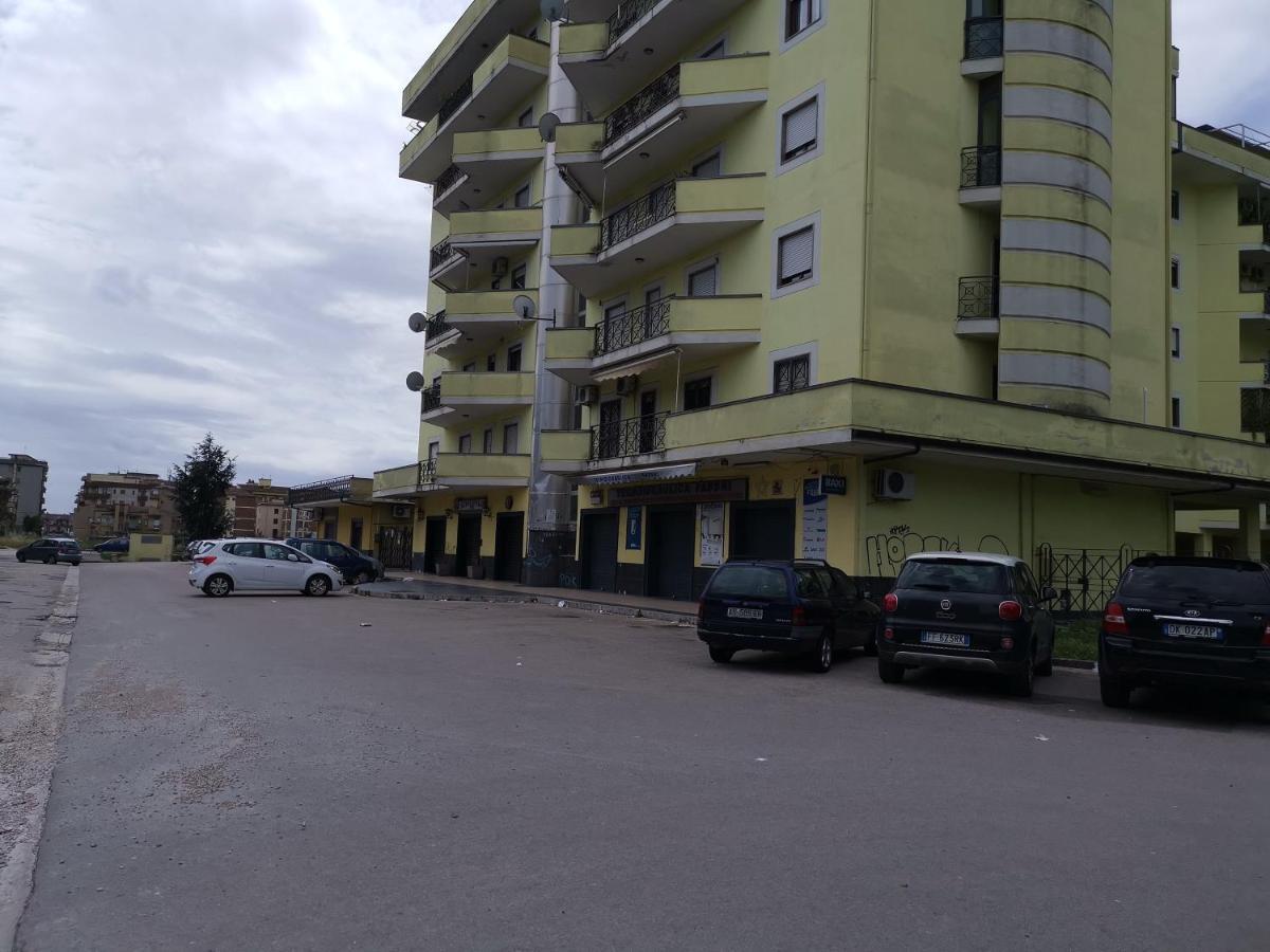 סנטה מריה קפואה וטרה B&B Louise מראה חיצוני תמונה